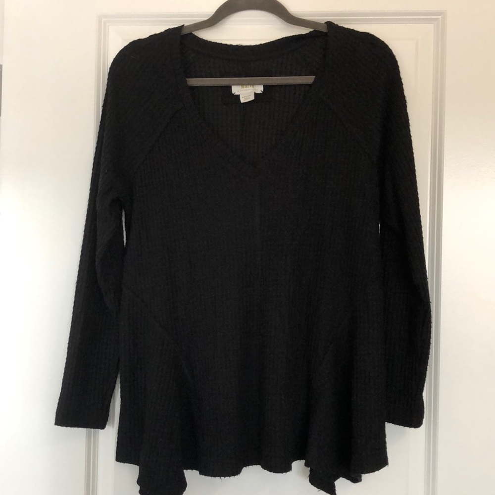Anthropologie Maeve Long Sleeved V-Neck Black Waffle Knit Thermal in Size Medium